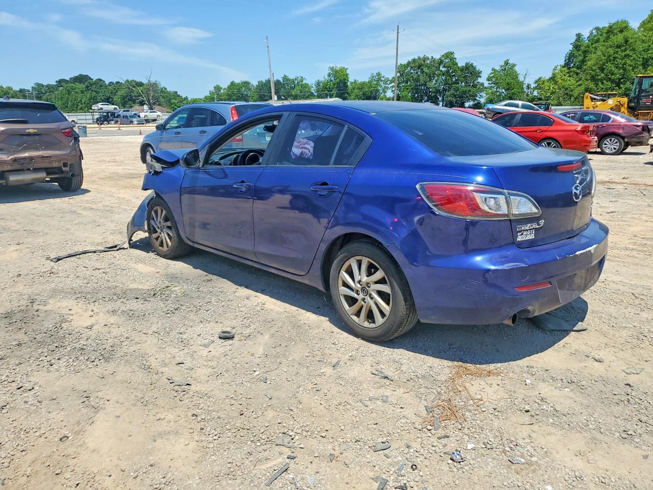 2013 Mazda 3 I - Image 3