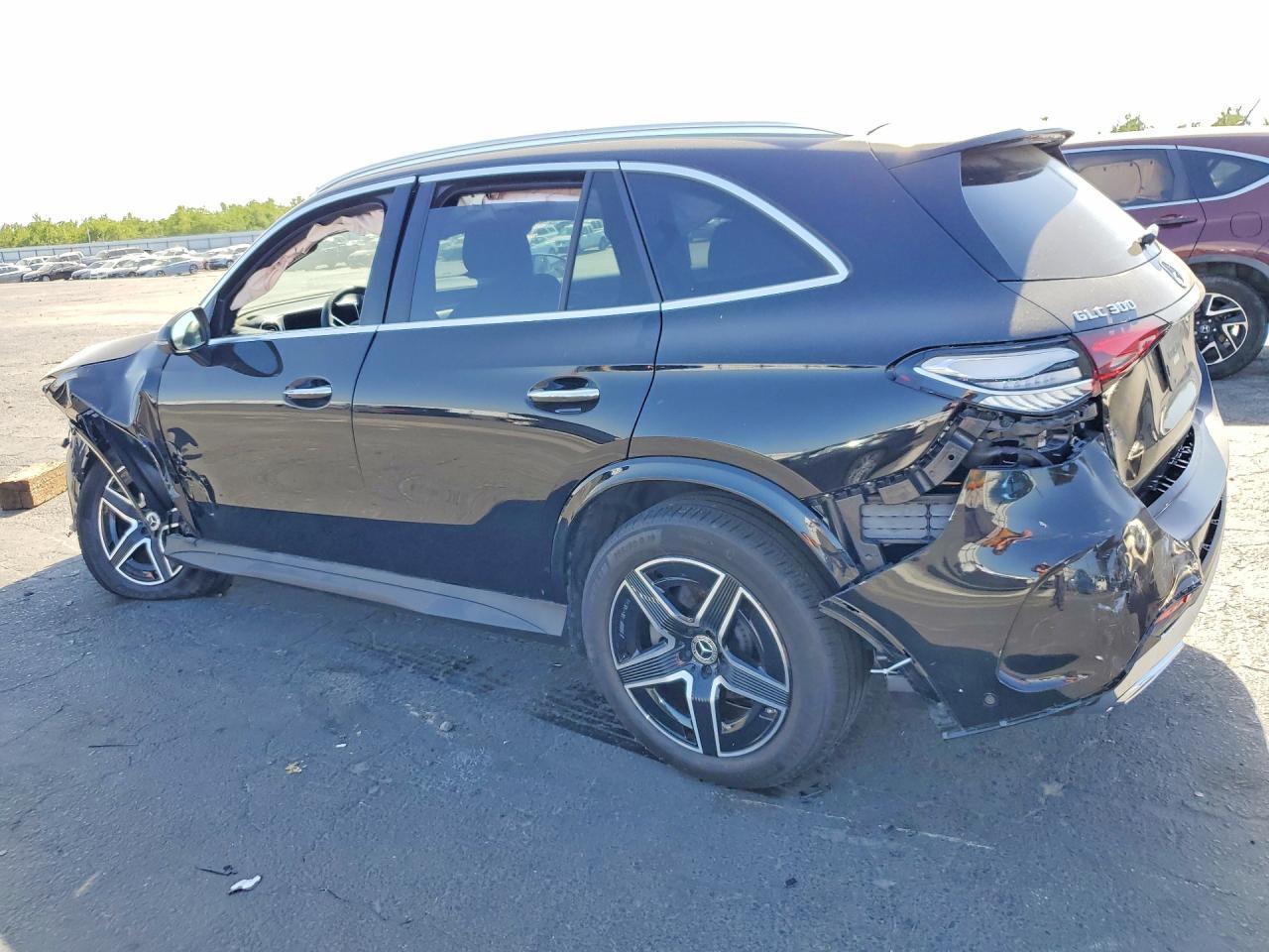 2026 Mercedes-Benz Glc 300 - Фото 2