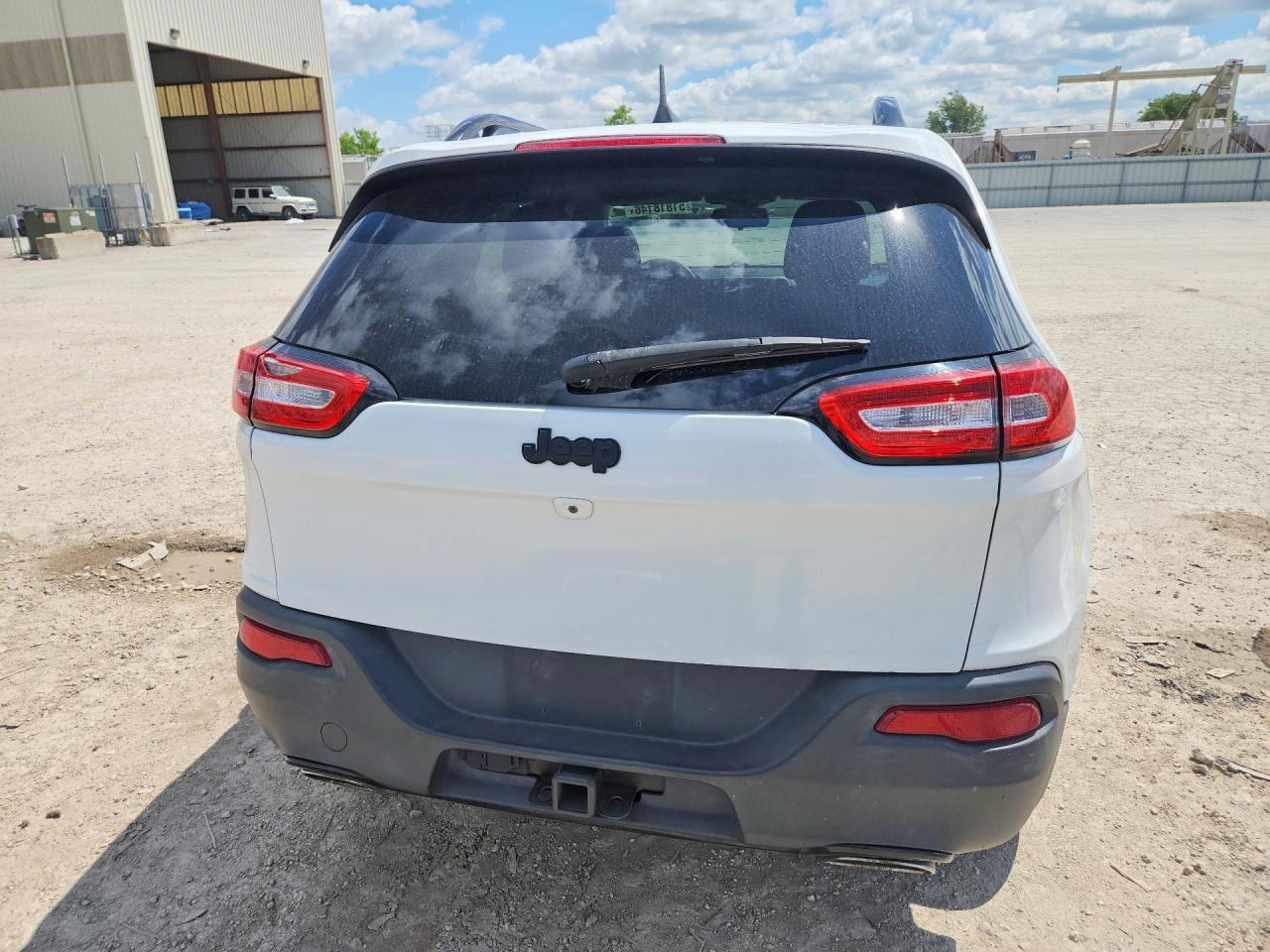 2016 Jeep Cherokee Latitude - Фото 6