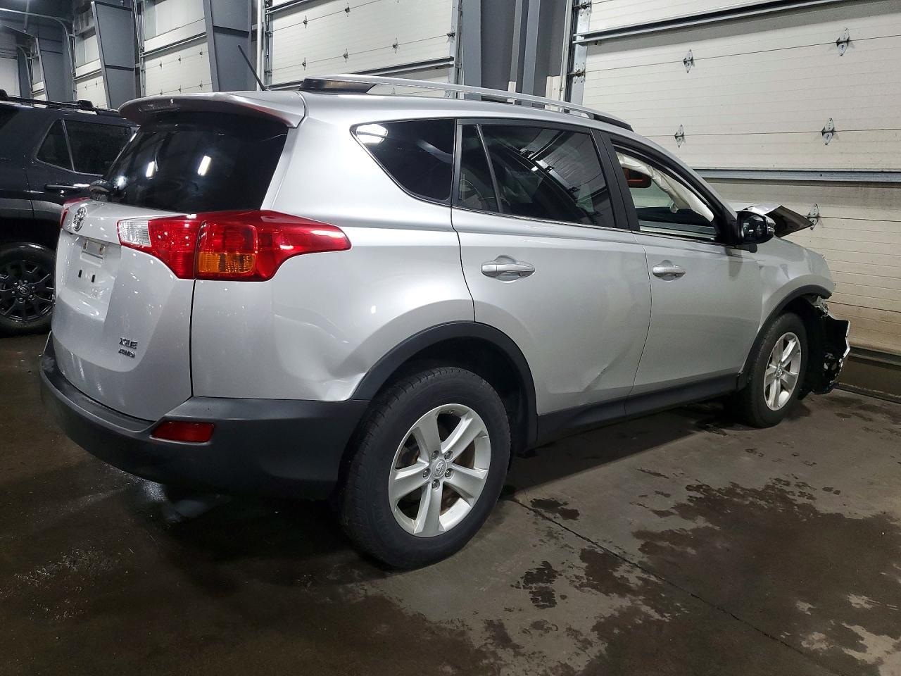 2013 Toyota Rav4 Xle - Фото 3