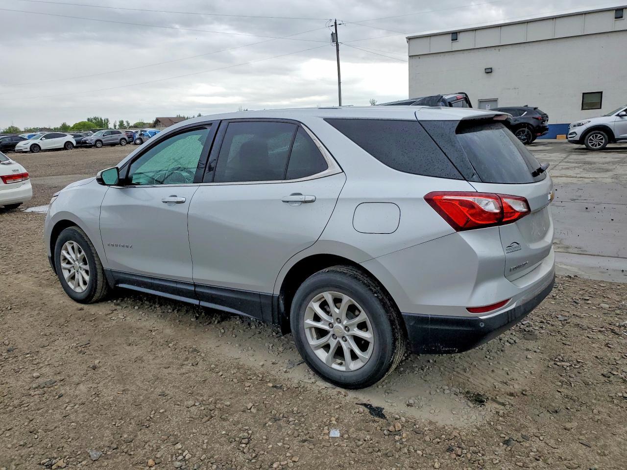 2018 Chevrolet Equinox Lt - Image 2