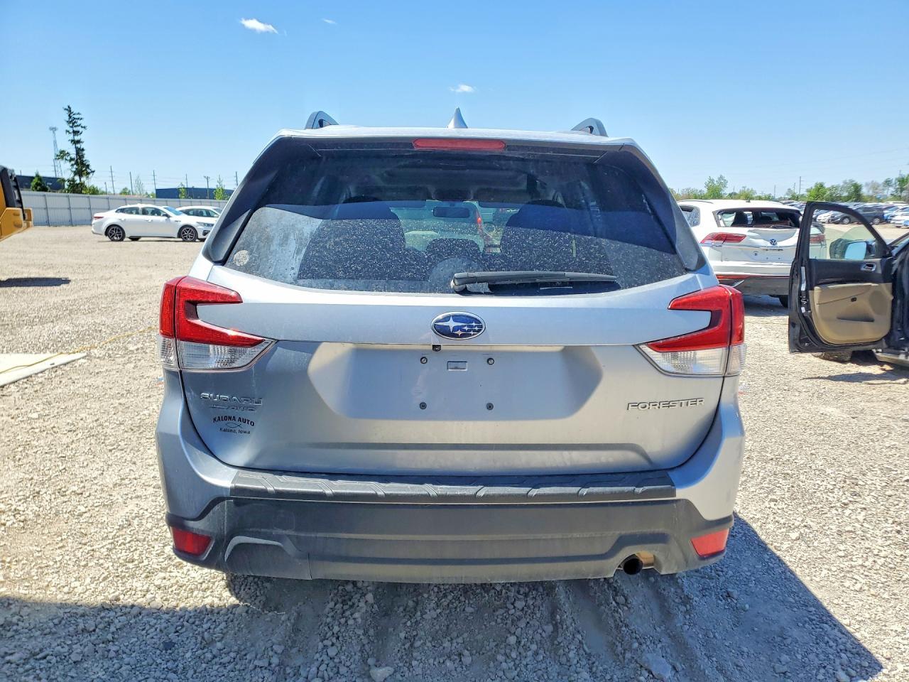 2023 Subaru Forester Premium - Image 6