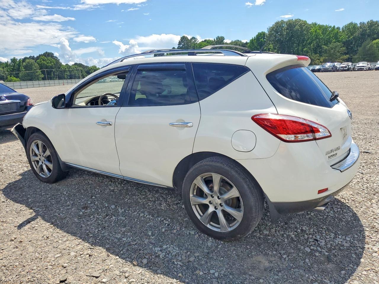 2012 Nissan Murano S - Image 2