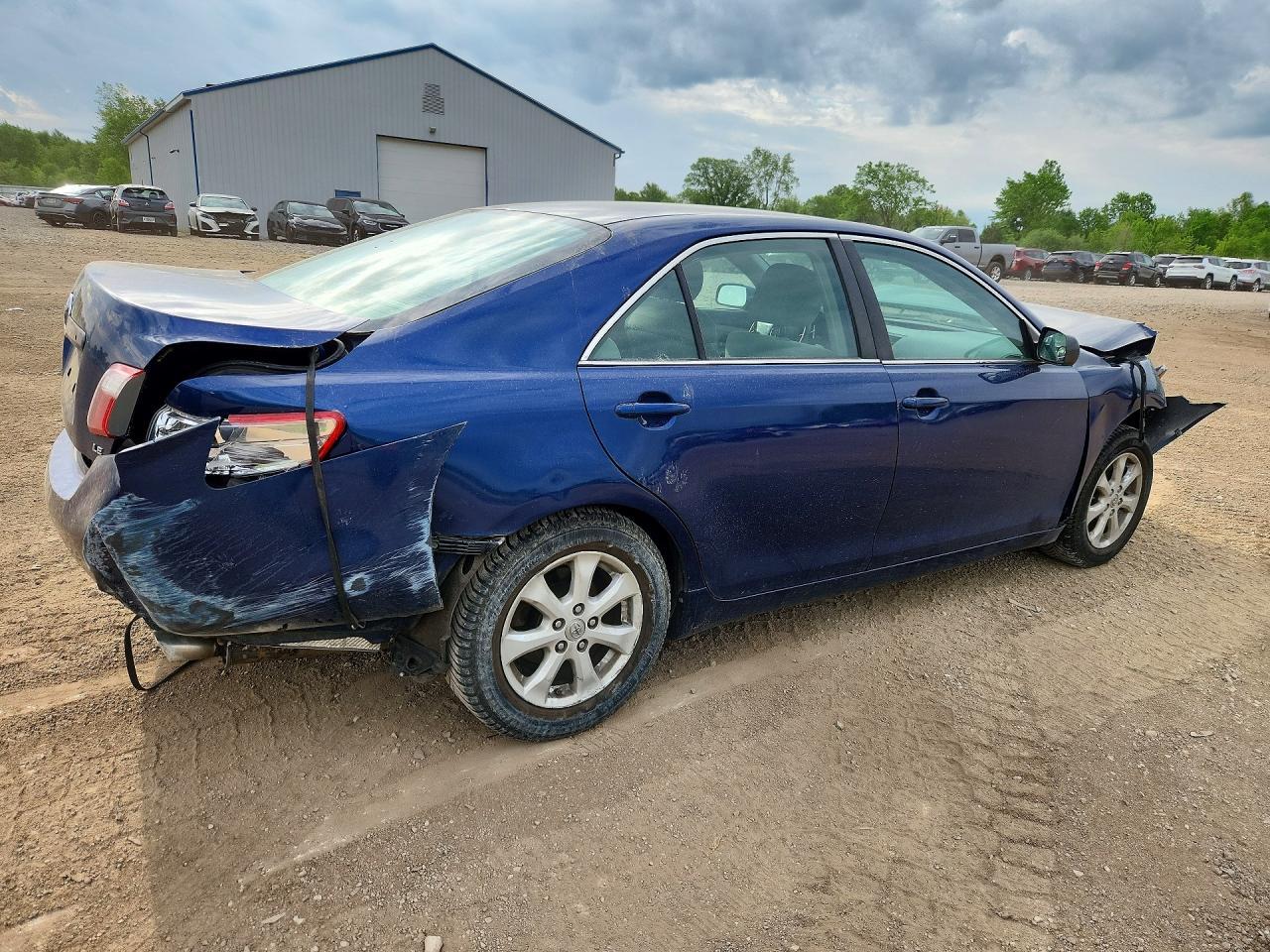 2009 Toyota Camry Le V6 - Фото 3