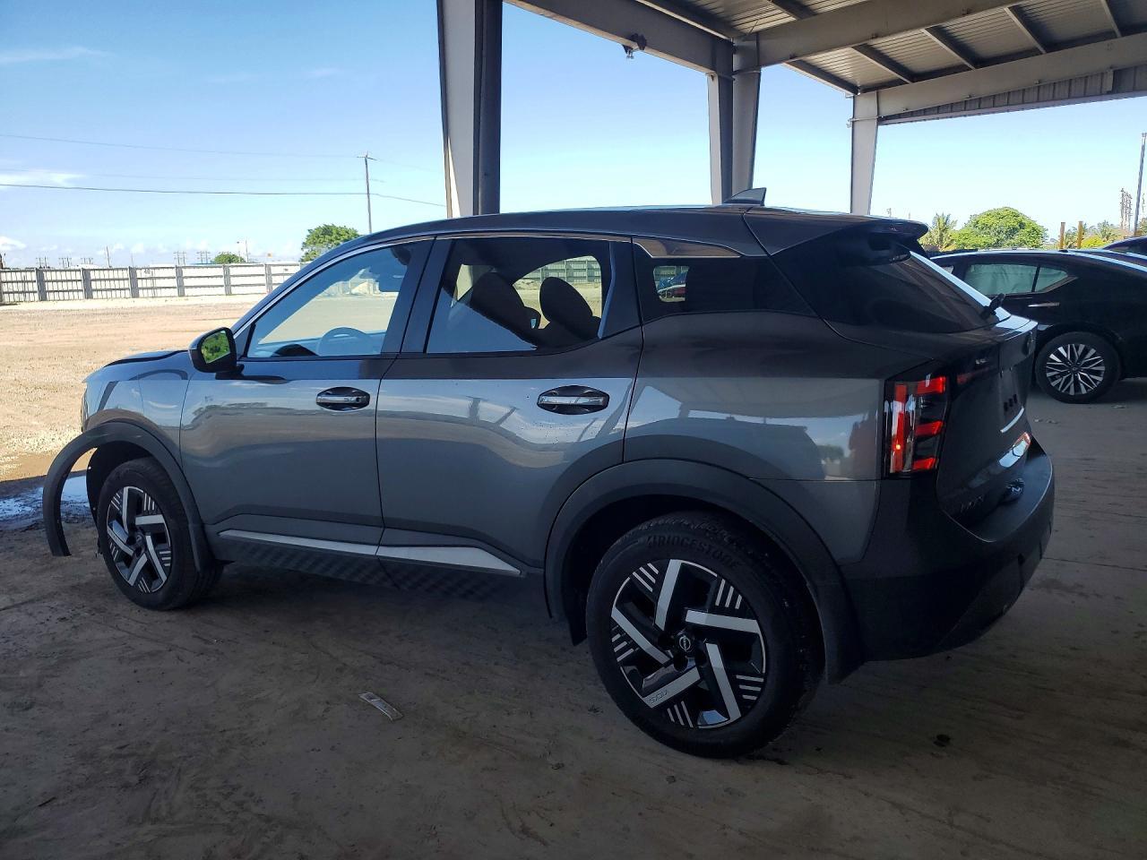 2025 Nissan Kicks Sv - Image 2