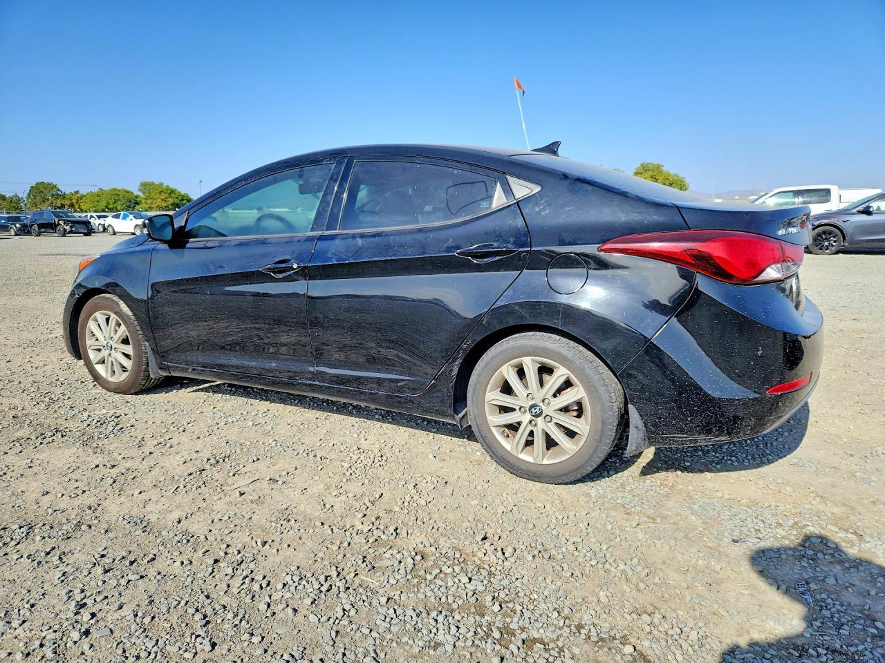 2014 Hyundai Elantra Se - Image 2