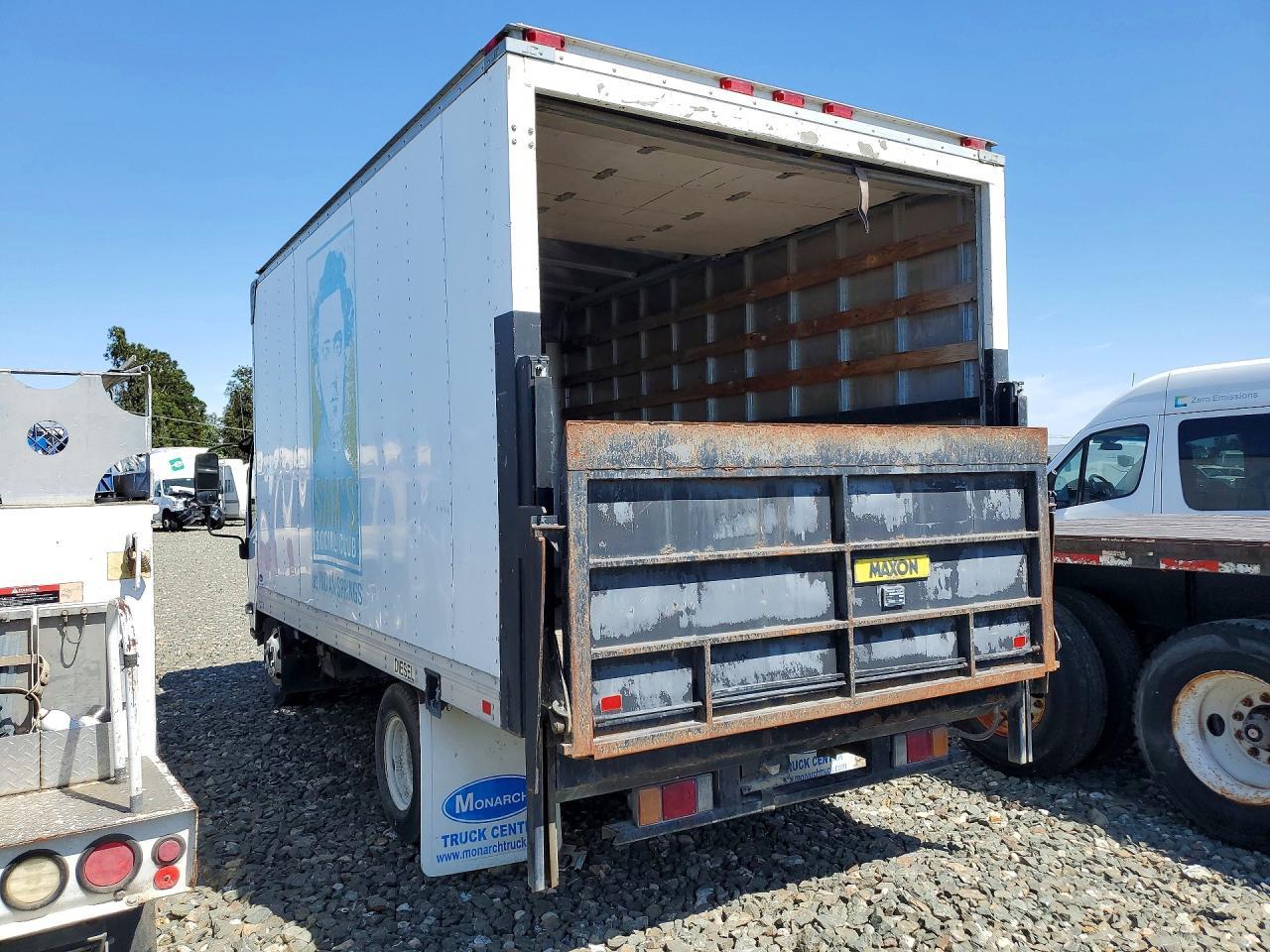 2009 Isuzu Npr Delivery Truck - Image 2