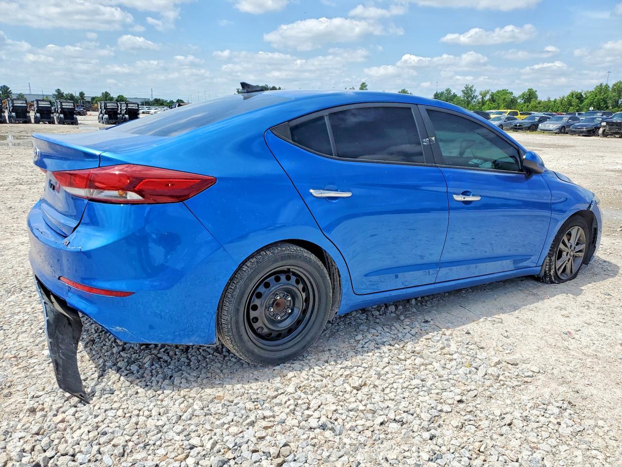 2017 Hyundai Elantra Value Edition - Фото 3