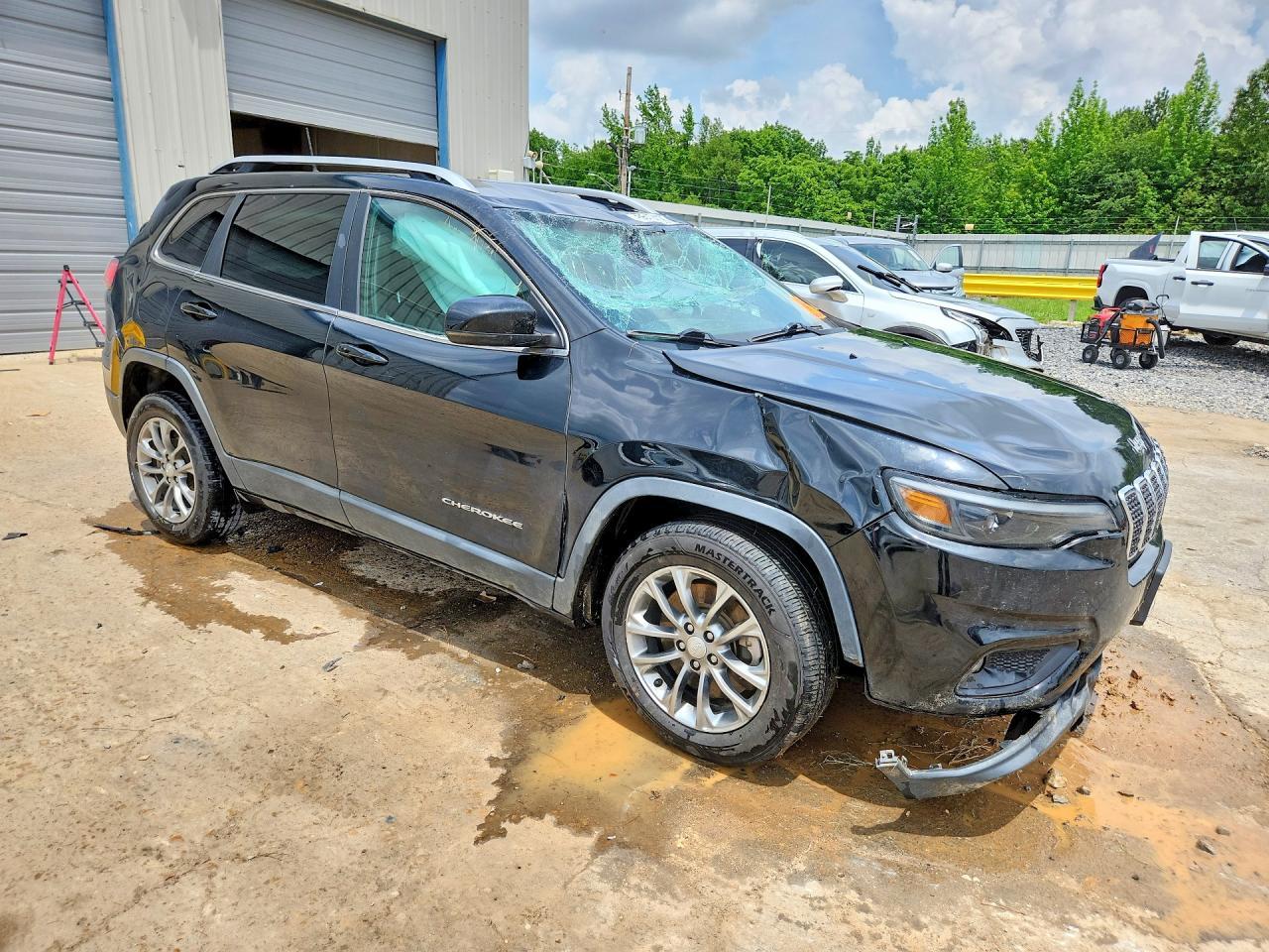 2019 Jeep Cherokee Latitude Plus - Image 4