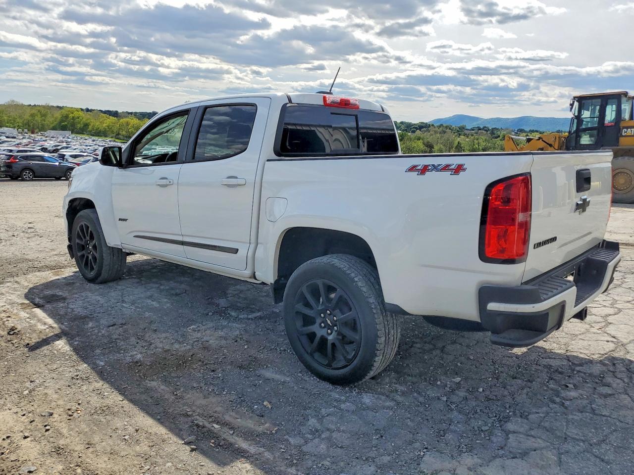 2020 Chevrolet Colorado Lt - Image 2