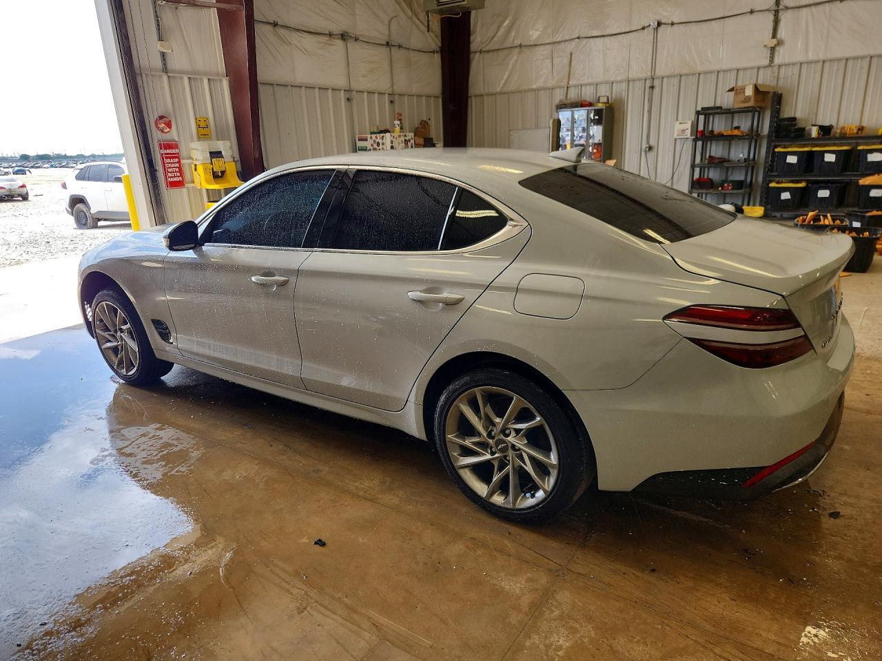 2022 Genesis G70 2.0T - Image 2