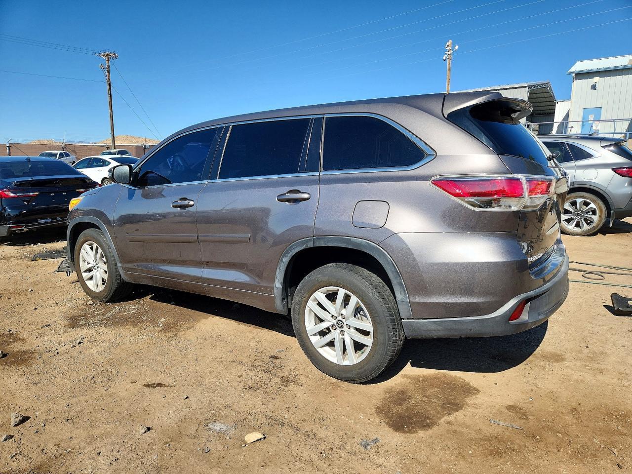 2016 Toyota Highlander Le - Фото 2