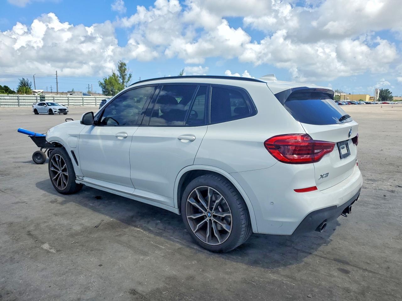 2021 BMW X3 M - Фото 2