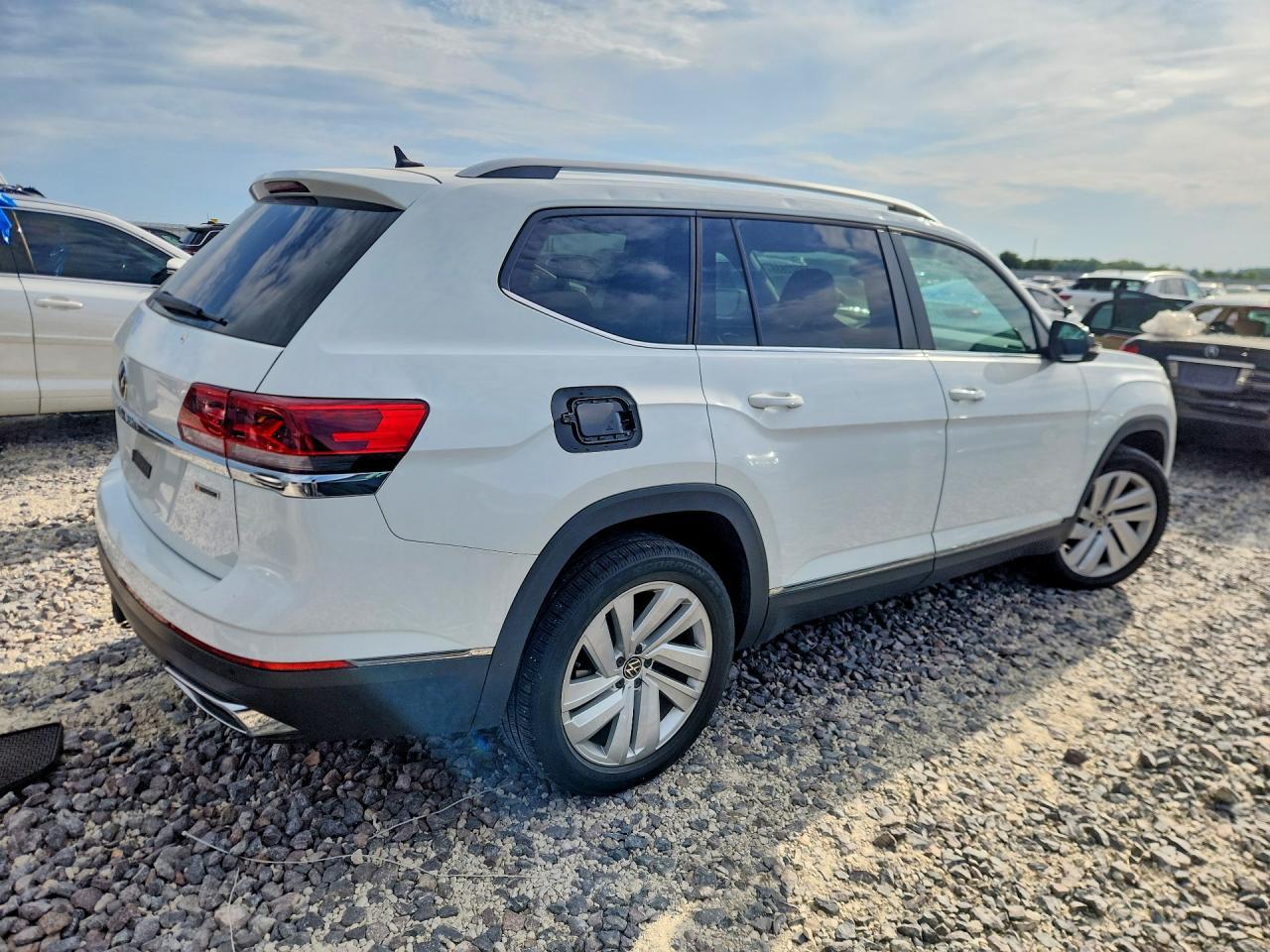 2021 Volkswagen Atlas - Фото 3