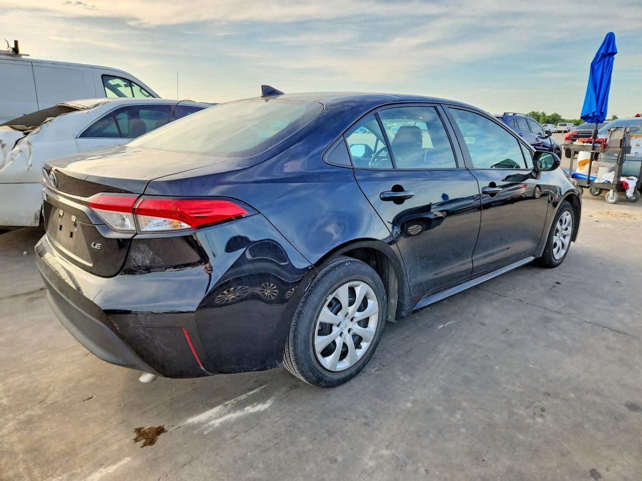 2023 Toyota Corolla Le - Image 3