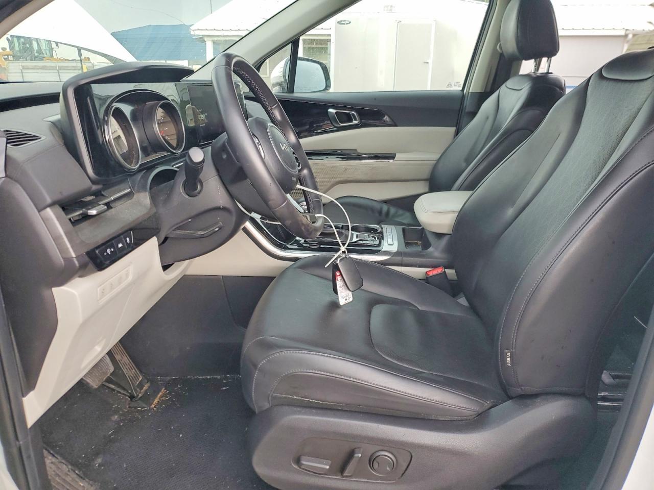 2024 Kia Carnival Ex - Image 7
