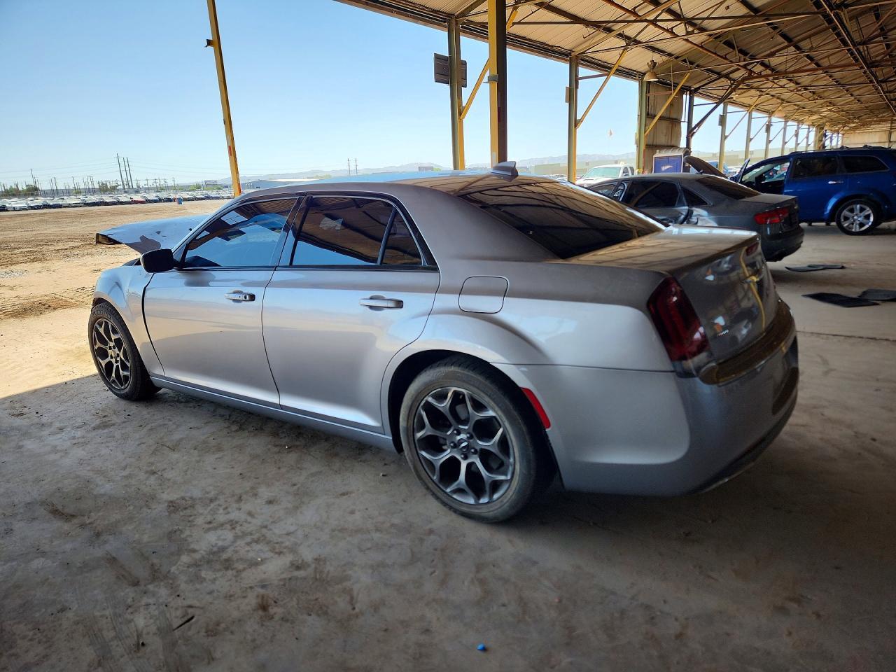 2018 Chrysler 300 S - Фото 2