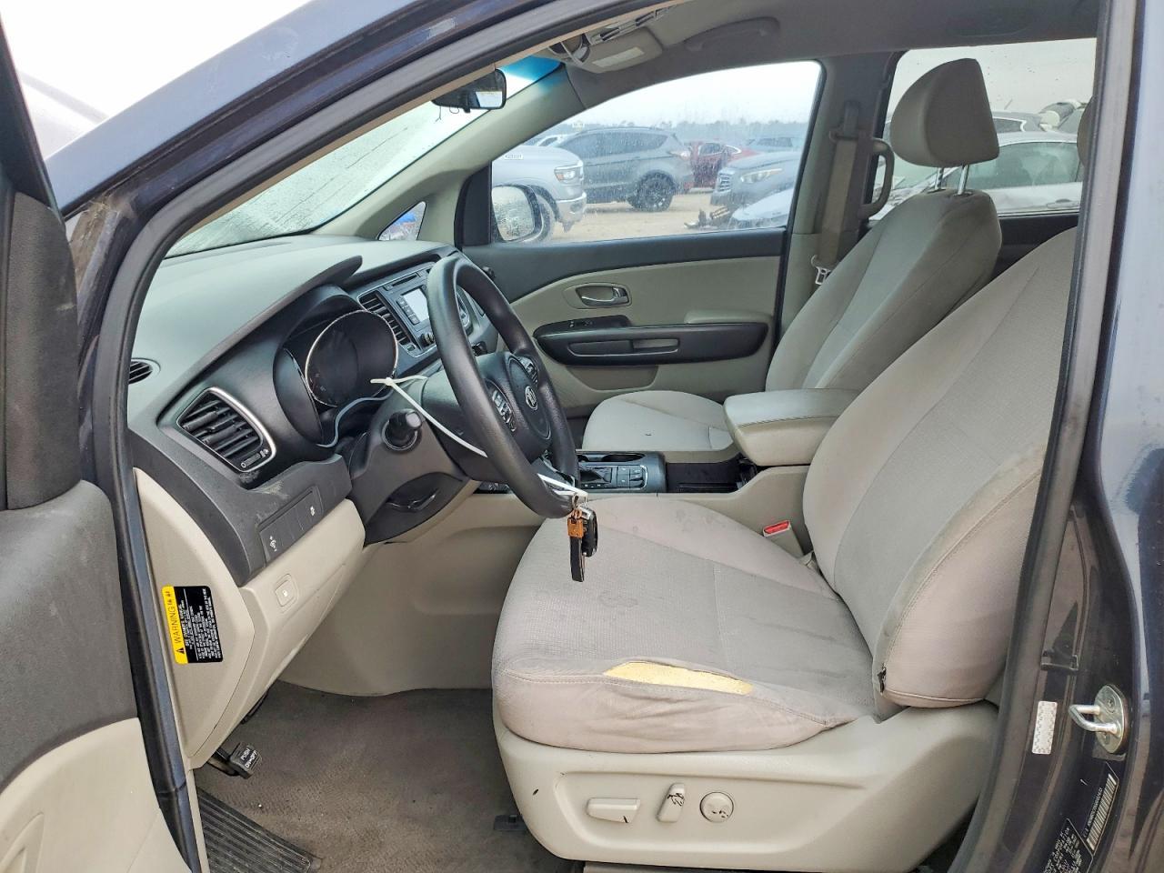 2016 Kia Sedona Lx - Image 7