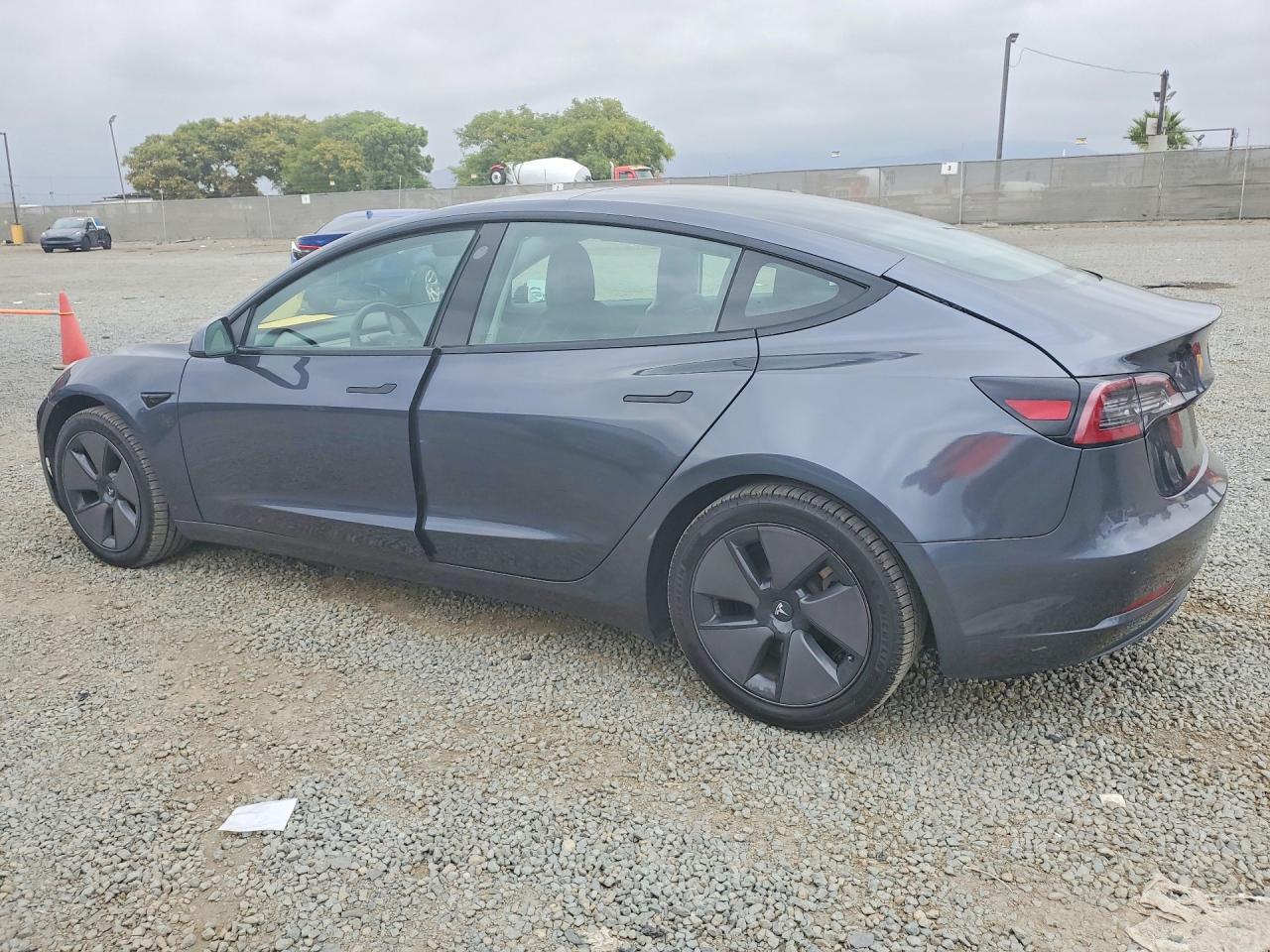 2021 Tesla Model 3 - Image 2