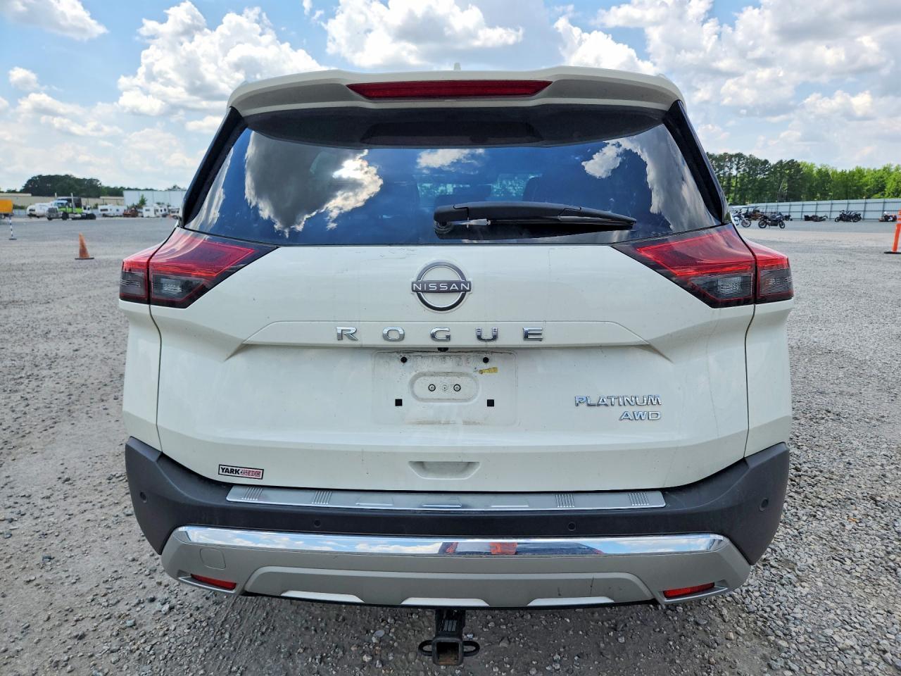 2023 Nissan Rogue Platinum - Фото 6