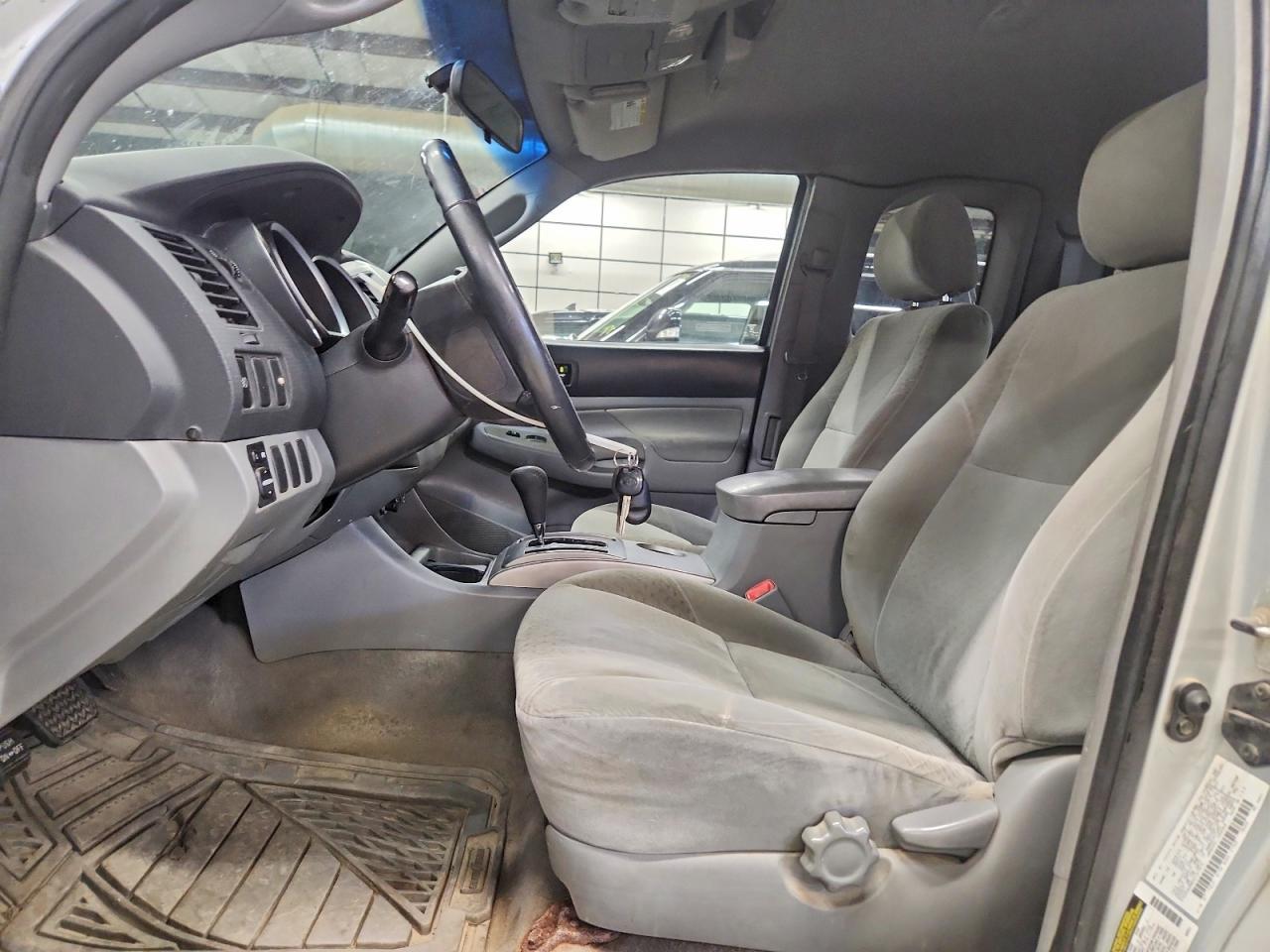 2005 Toyota Tacoma Access Cab - Image 7