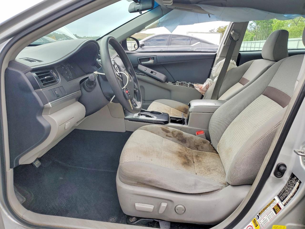 2012 Toyota Camry Le - Фото 7