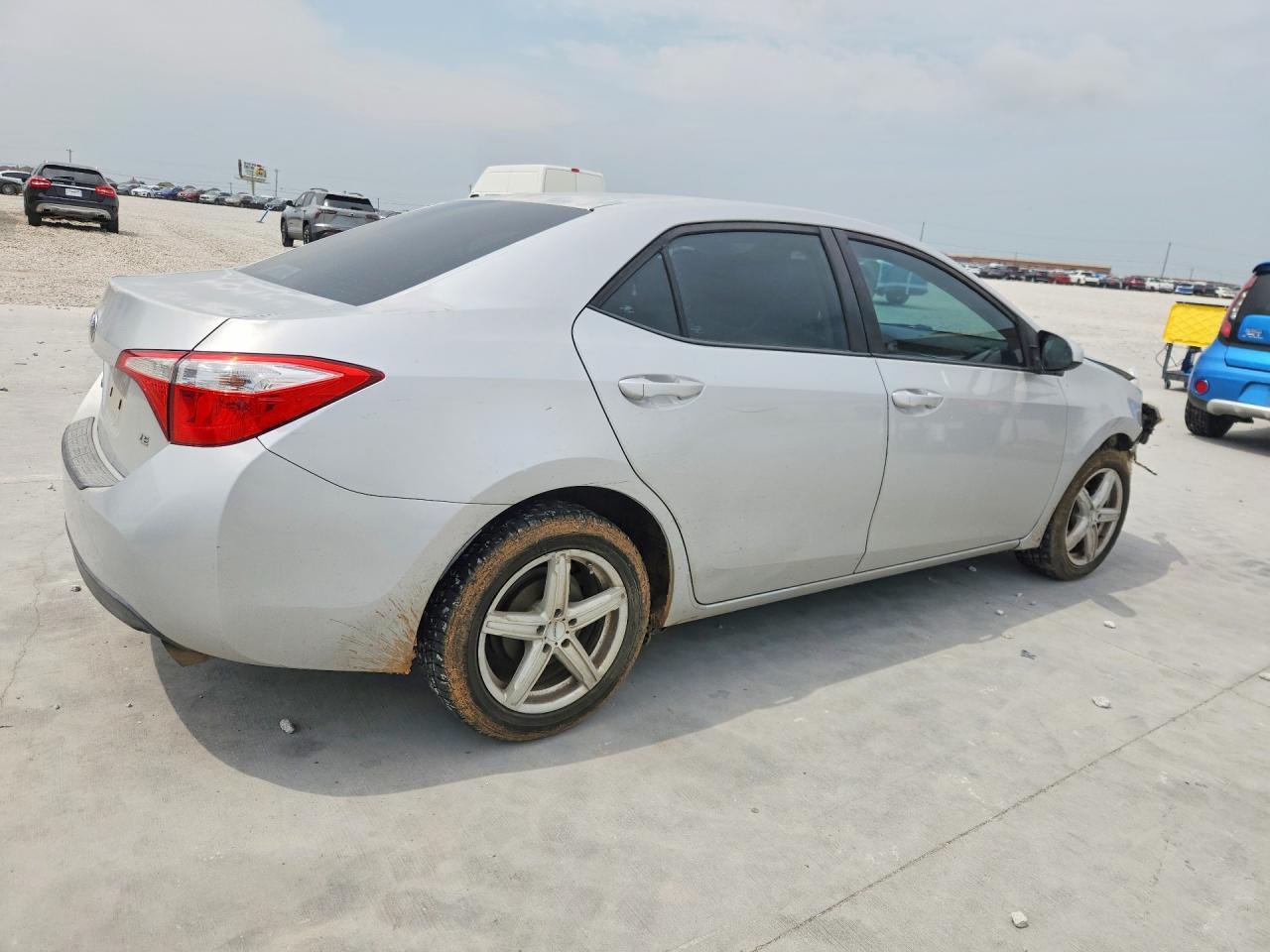 2015 Toyota Corolla Le - Image 3