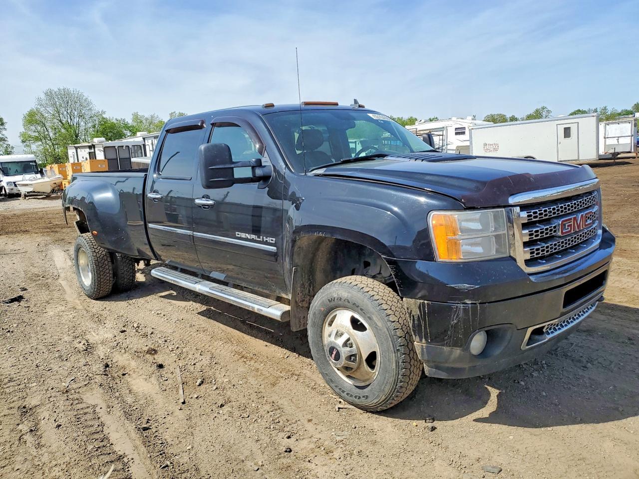2013 GMC Sierra K3500 Denali - Image 4