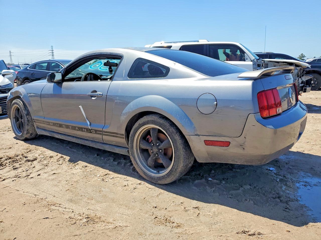 2006 Ford Mustang - Фото 2