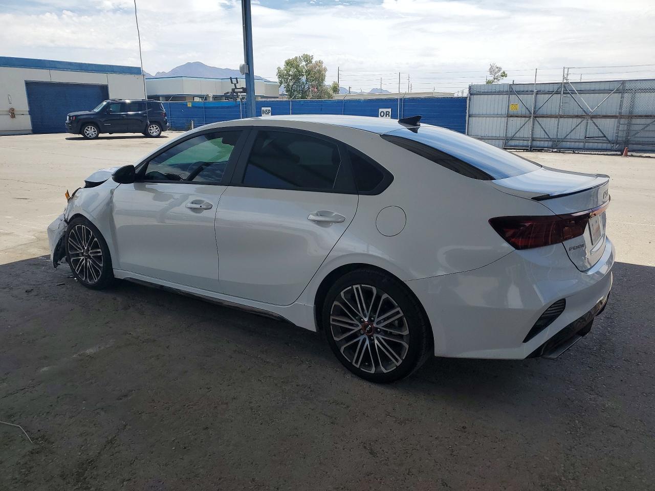 2022 Kia Forte - Фото 2