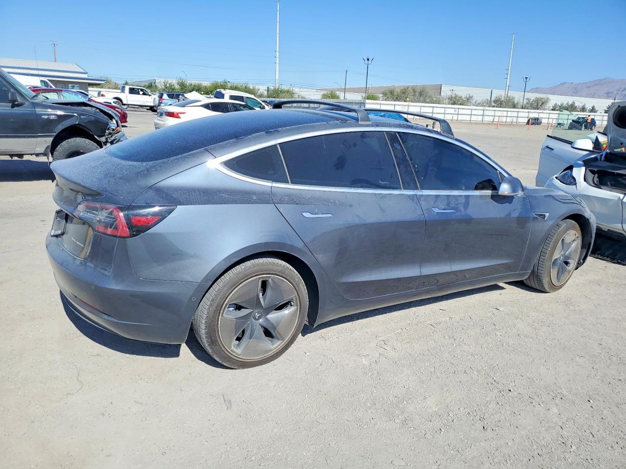 2020 Tesla 3 - Image 3