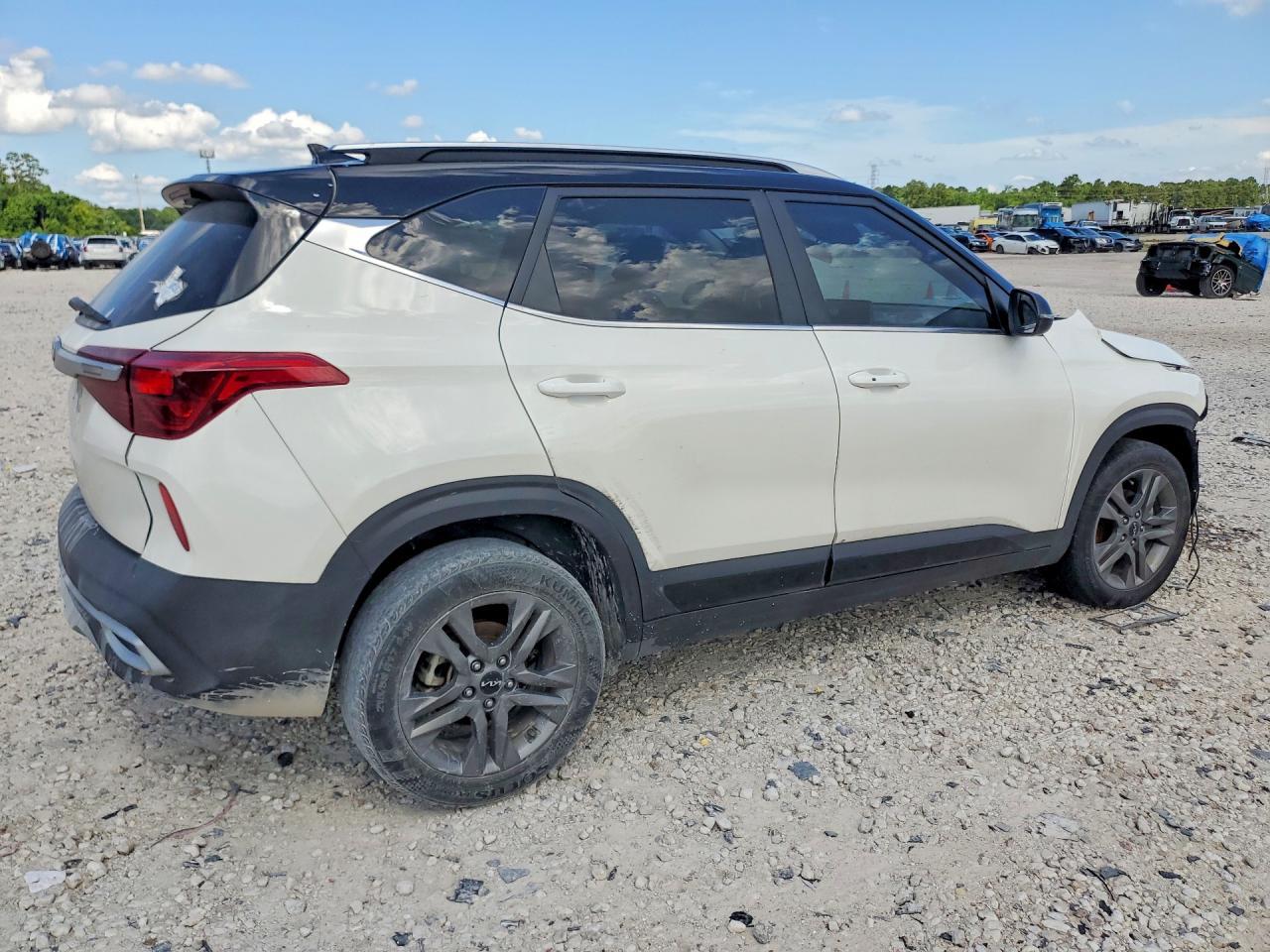 2022 Kia Seltos S - Image 3