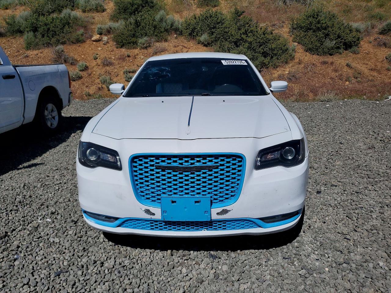 2019 Chrysler 300 S - Image 5