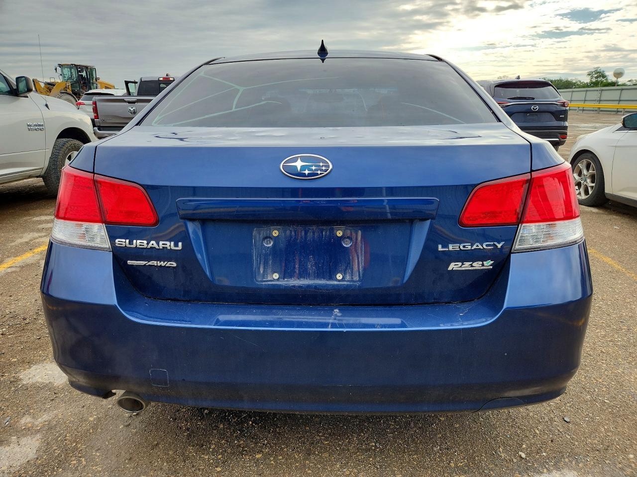 2011 Subaru Legacy 2.5I Limited - Фото 6