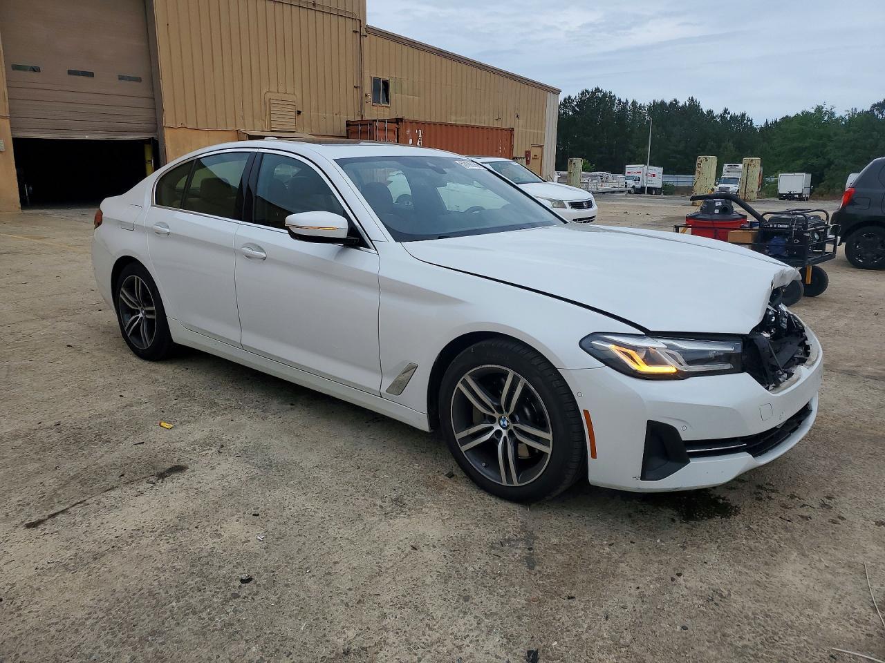 2021 BMW 530 I - Фото 4