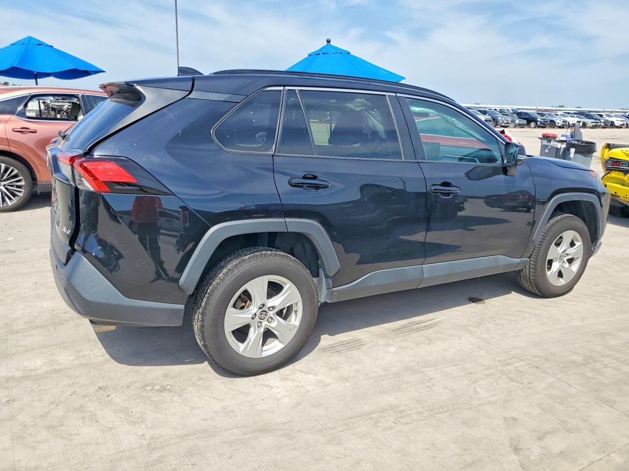 2021 Toyota Rav4 Xle - Фото 3