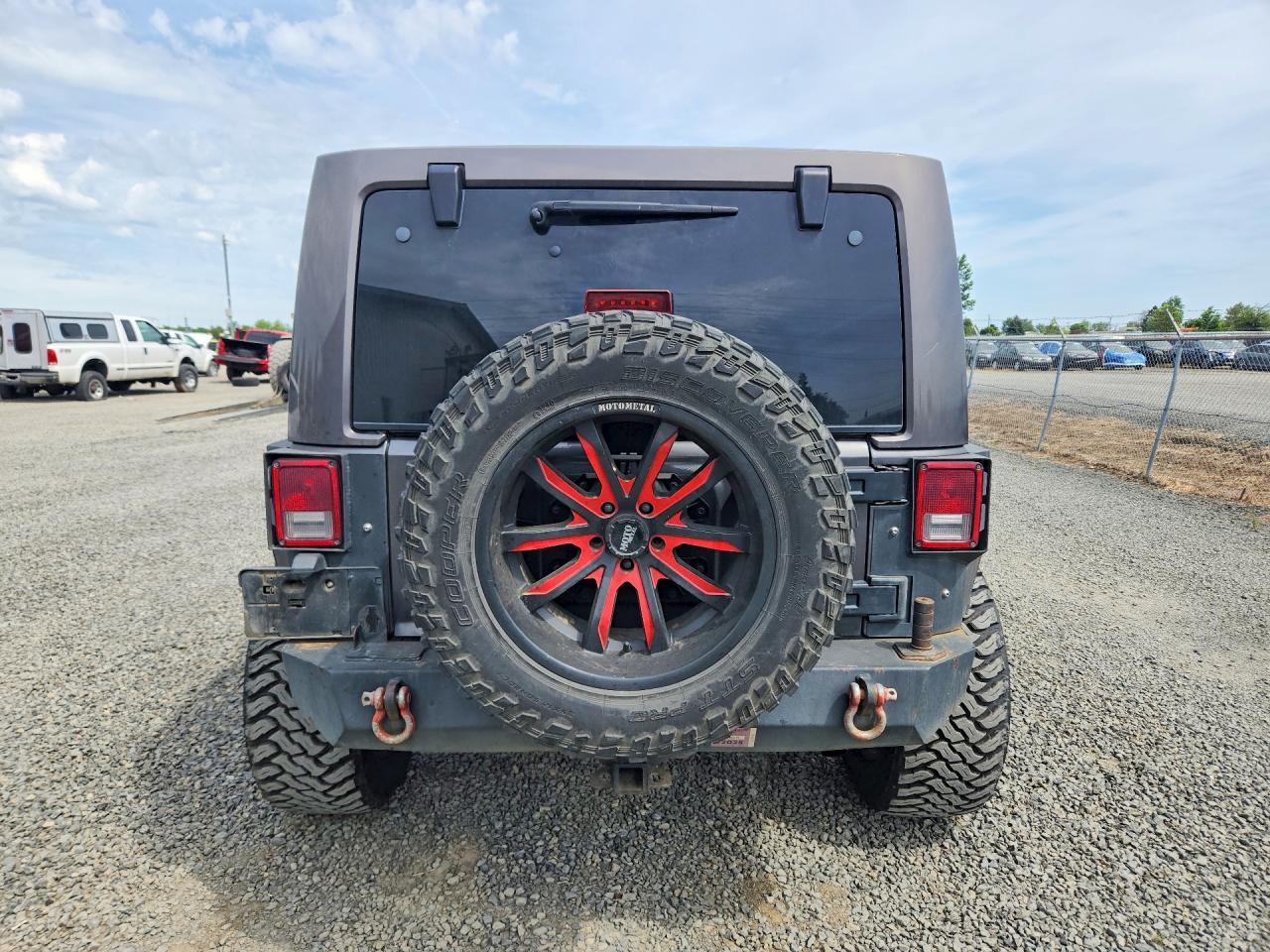 2017 Jeep Wrangler Unlimited Rubicon - Image 6