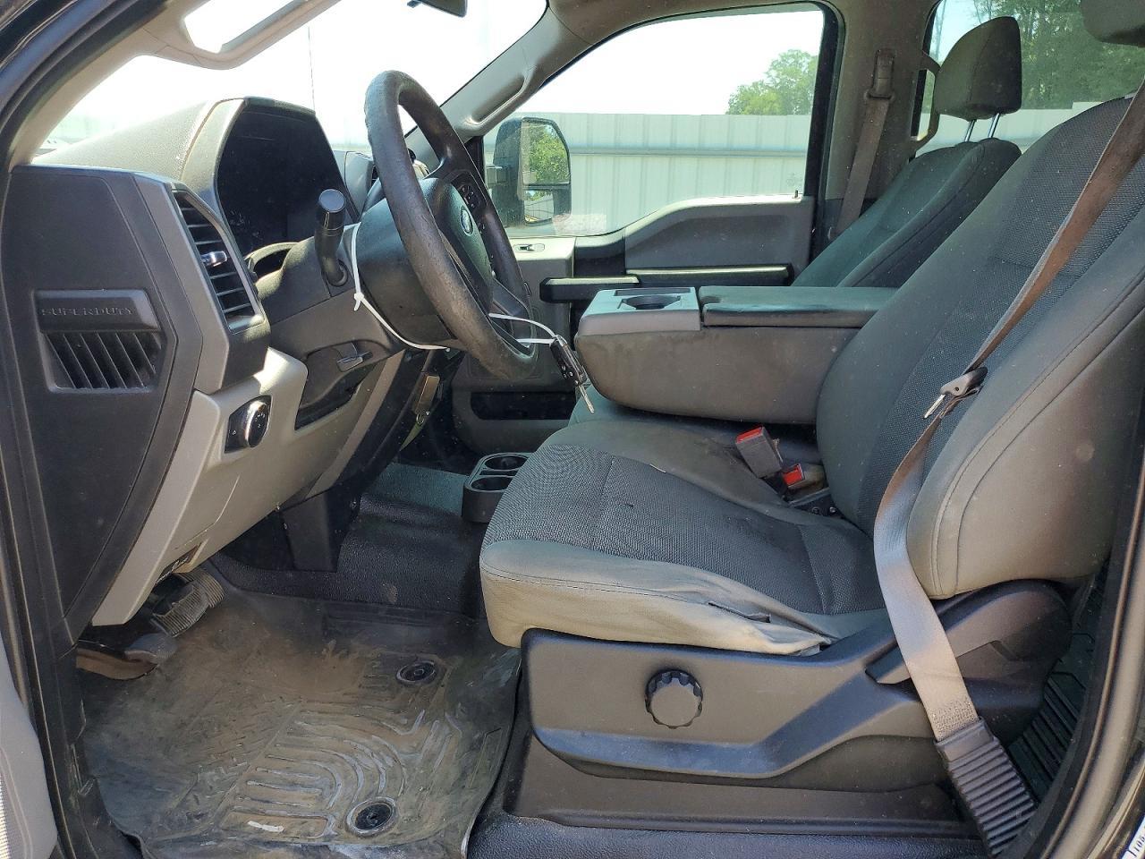 2017 Ford F250 Super Duty - Image 7