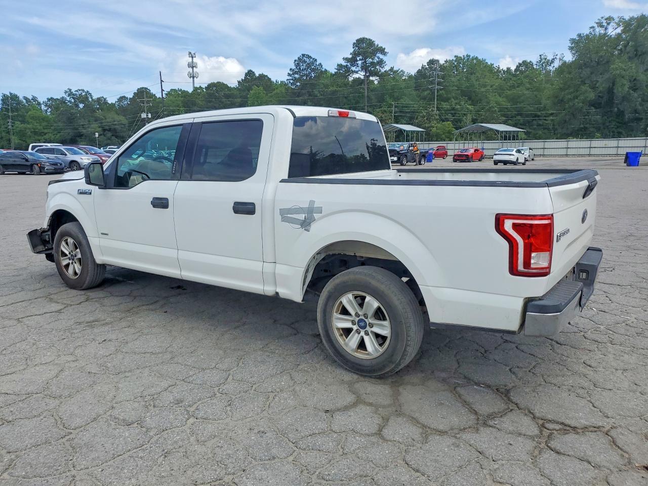 2015 Ford F150 Supercrew - Фото 2