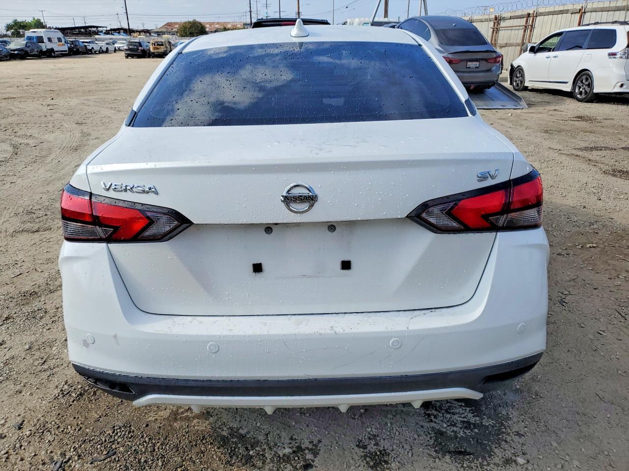 2021 Nissan Versa Sv - Image 6