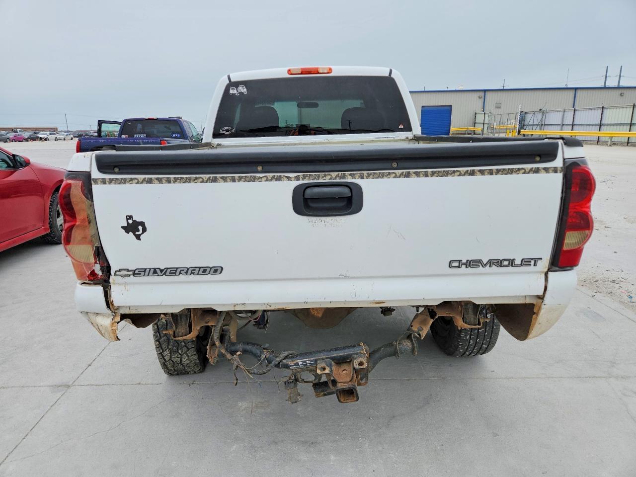 2000 Chevrolet Silverado C2500 - Image 6
