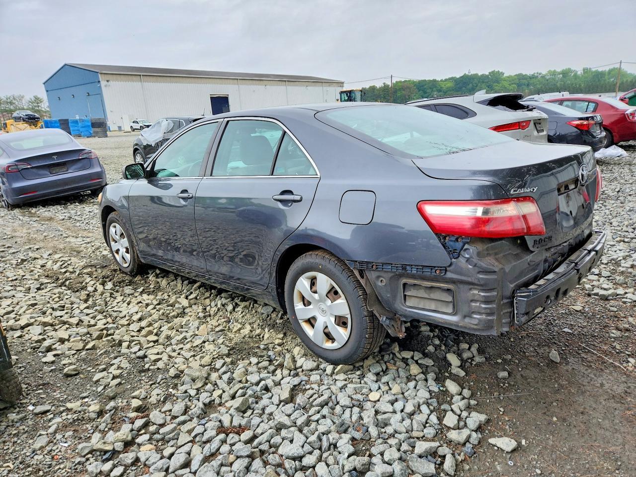 2009 Toyt Camry Le - Фото 2