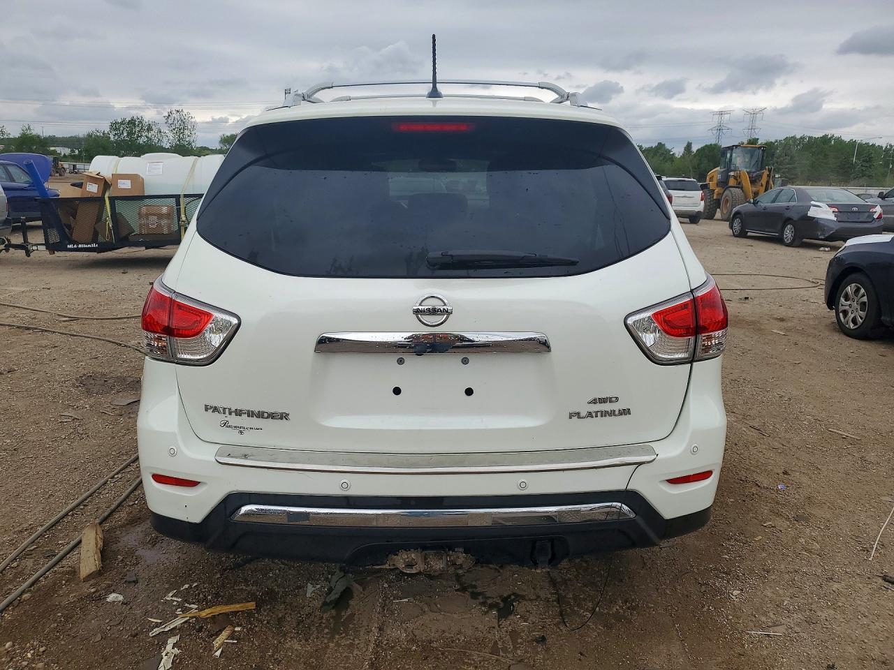 2015 Nissan Pathfinder S - Фото 6