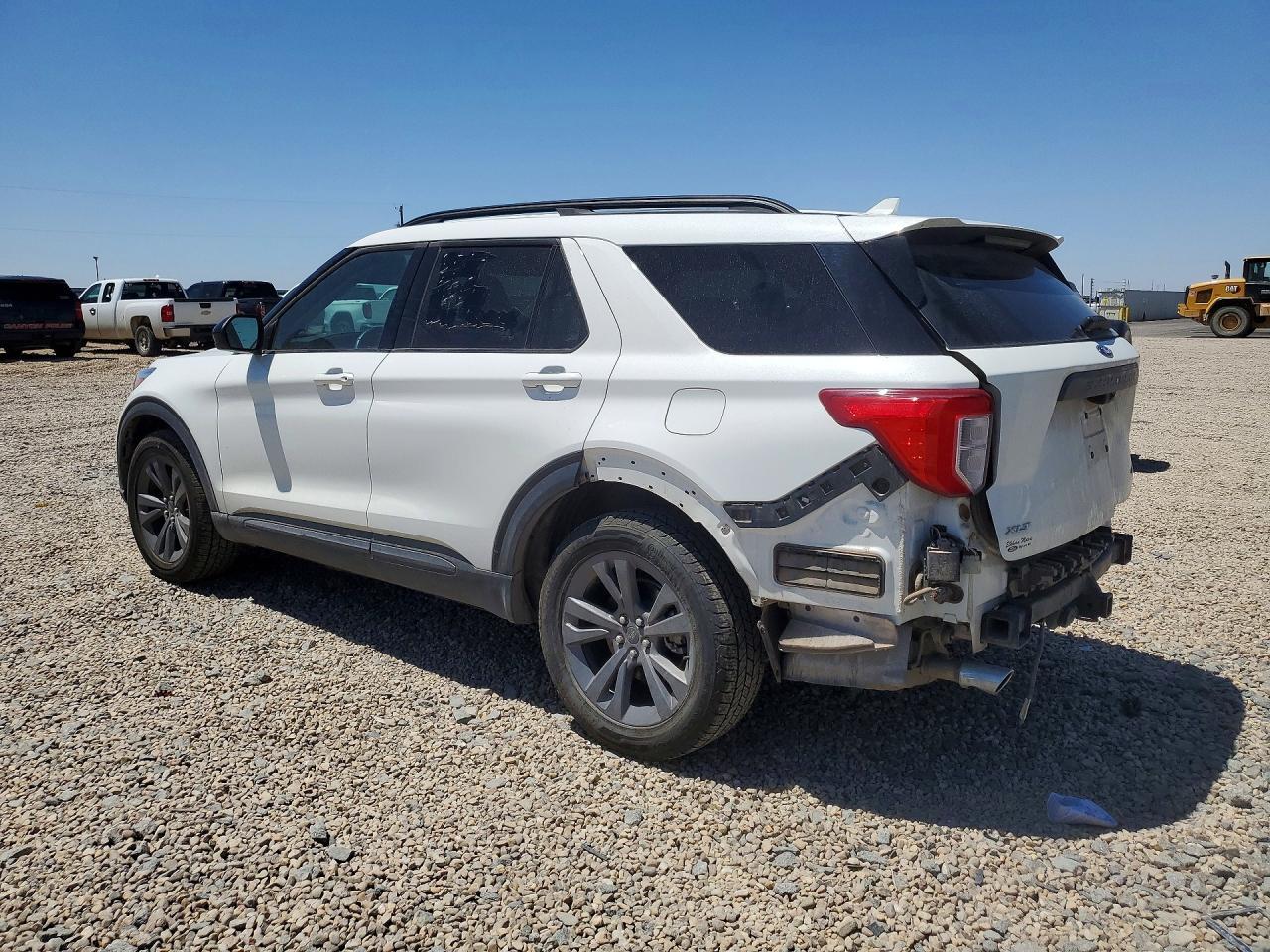 2023 Ford Explorer Xlt - Фото 2