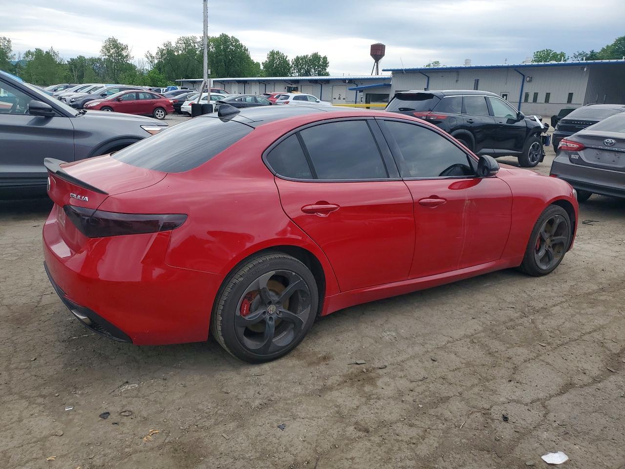 2017 Alfa Romeo Giulia Q4 - Фото 3