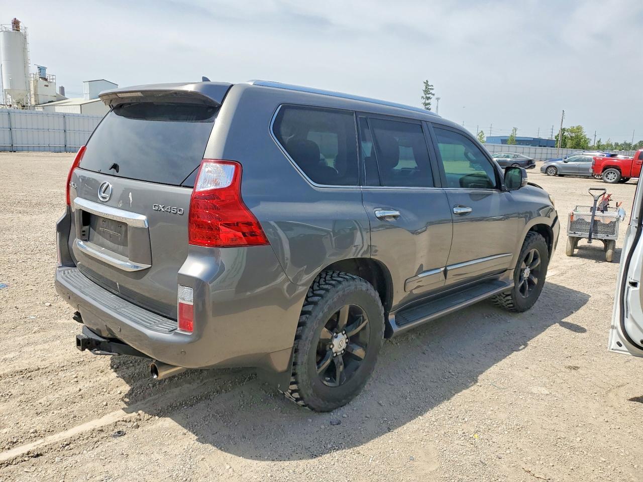 2010 Lexus Gx 460 Premium - Image 3