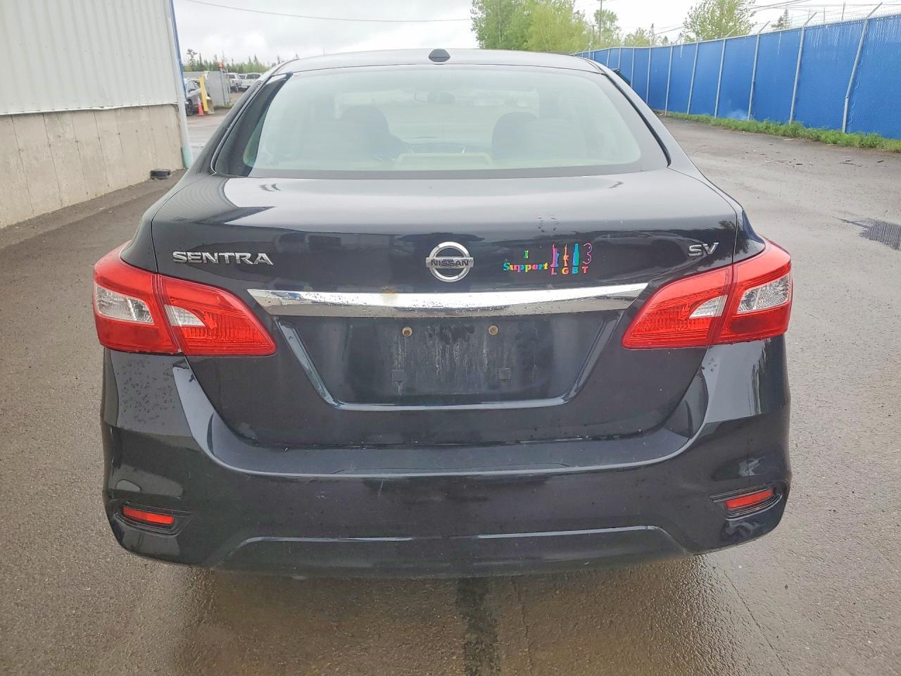 2019 Nissan Sentra S - Image 6