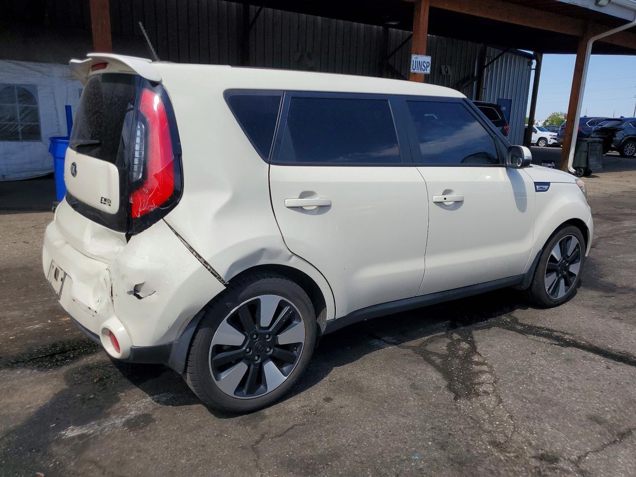 2015 Kia Soul ! - Image 3