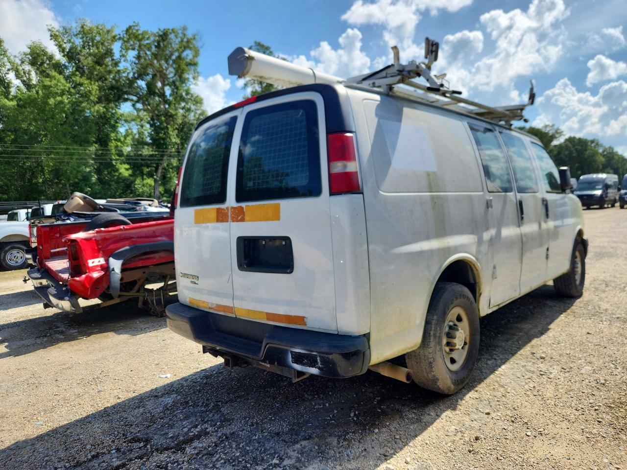 2013 Chevrolet Express G2500 - Фото 3