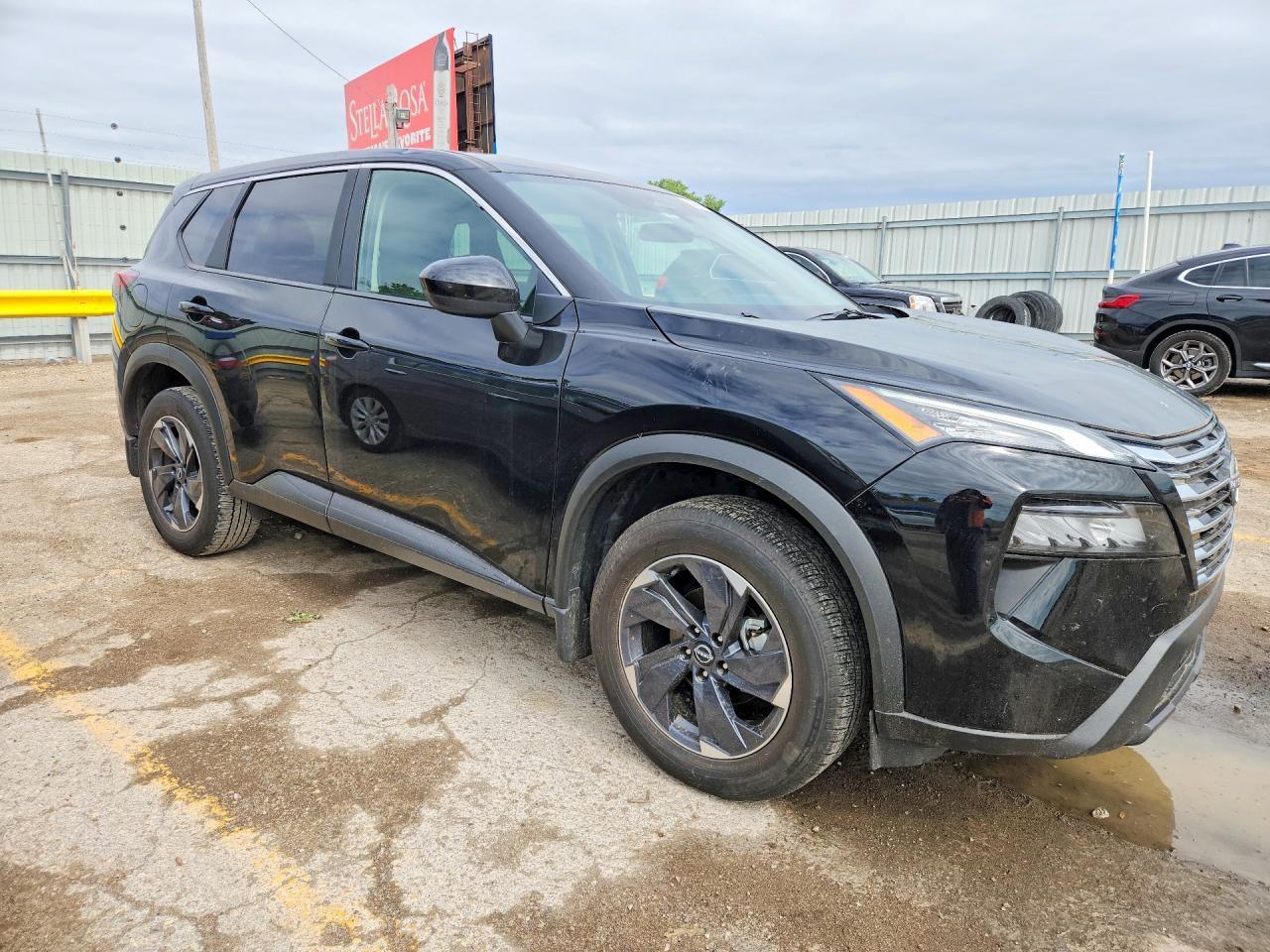 2025 Nissan Rogue - Image 4